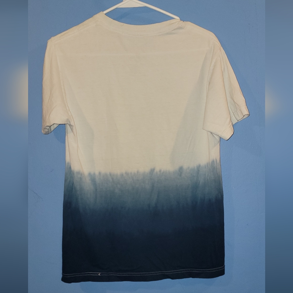 Sublime Graphic Tee With Gradient Design Size Sma… - image 2